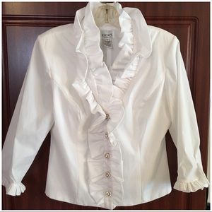 Beautiful bolero blazer with quarter sleeves